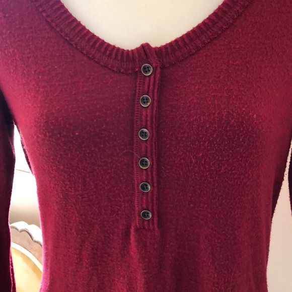 Red sweater - Picture 2 of 4